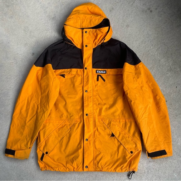 Taiga Vintage Yellow Gore-Tex jacket - size M - Picture 1 of 7